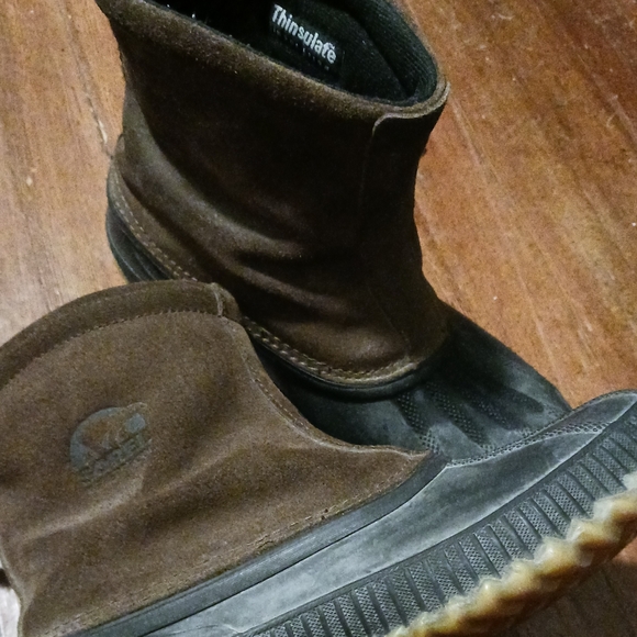 Sorel [Thinsulate] Arapaho Insulated and Waterproof Slip On Boots [mens] - Picture 2 of 6